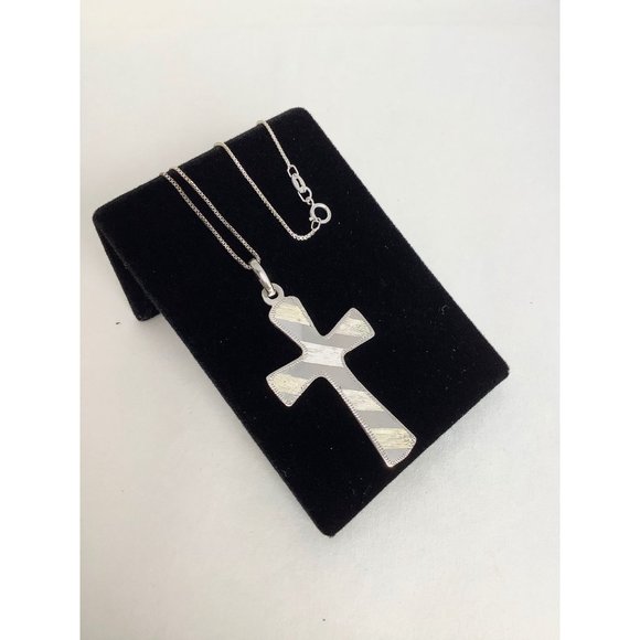 Textured Sterling Silver Cross Pendant Necklace with Chain Religious Jewelry - Picture 3 of 7